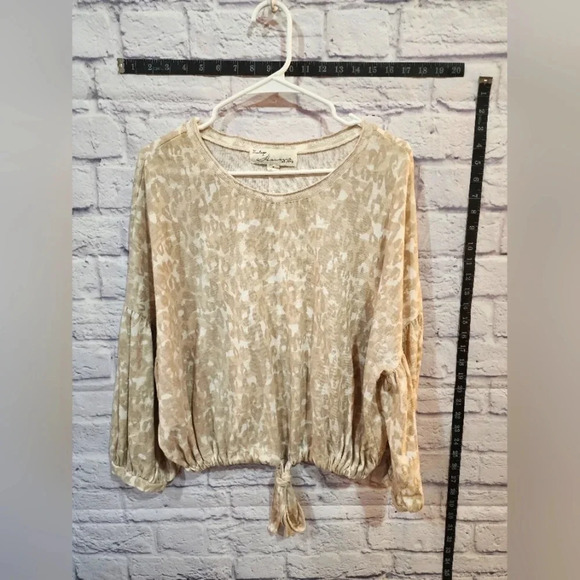 Vintage Havana leopard print, crew neck, cropped blouse with a tie front Sz S - Picture 2 of 7